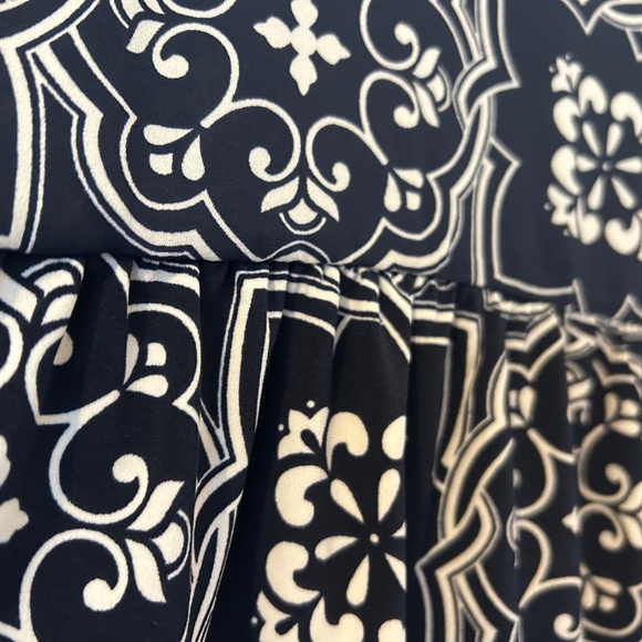 Ann Taylor Pullover Blouse - Picture 8 of 11